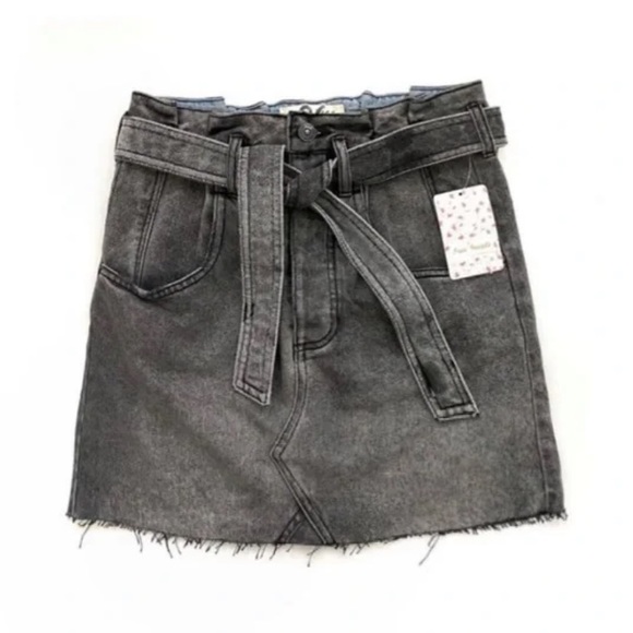 NWT FREE PEOPLE EAST OF EDEN MINI DENIM SKIRT washed black size 26 - Picture 5 of 9
